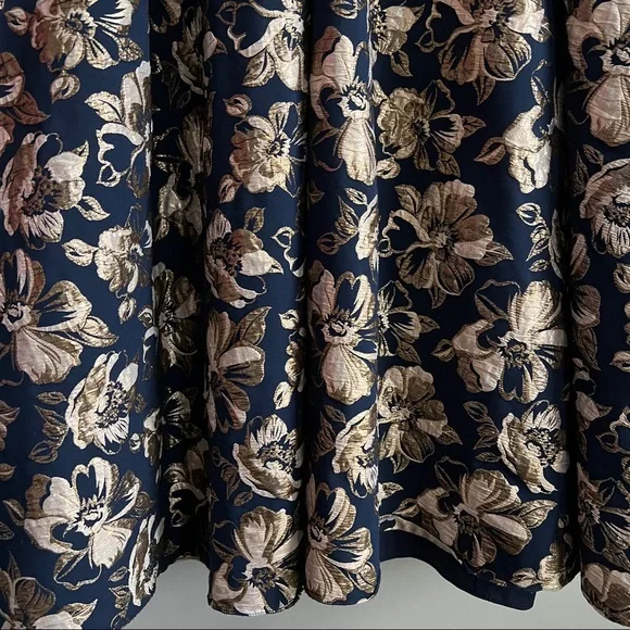 Badgley Mischka Floral Jacquard dress - Picture 8 of 10